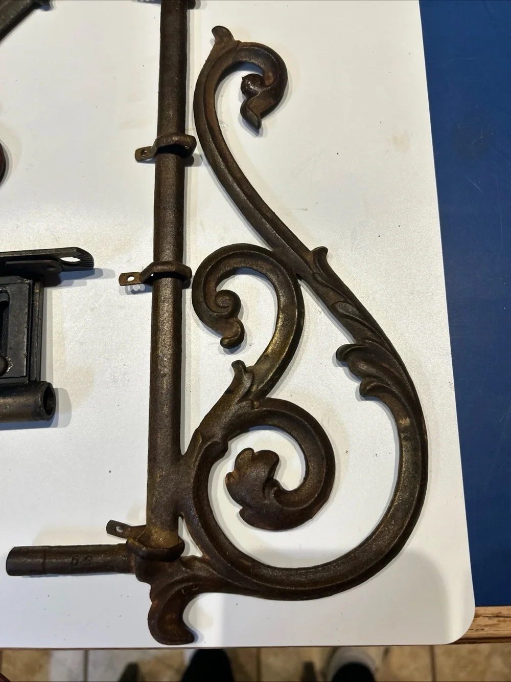 Vtg Set of 2 Cast Iron Victorian Art Nouveau Scroll Design Swing Arm Rods 3206
